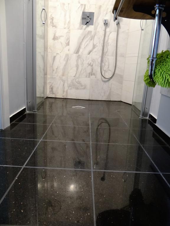 Temporary Living Apartment Бремен Екстериор снимка