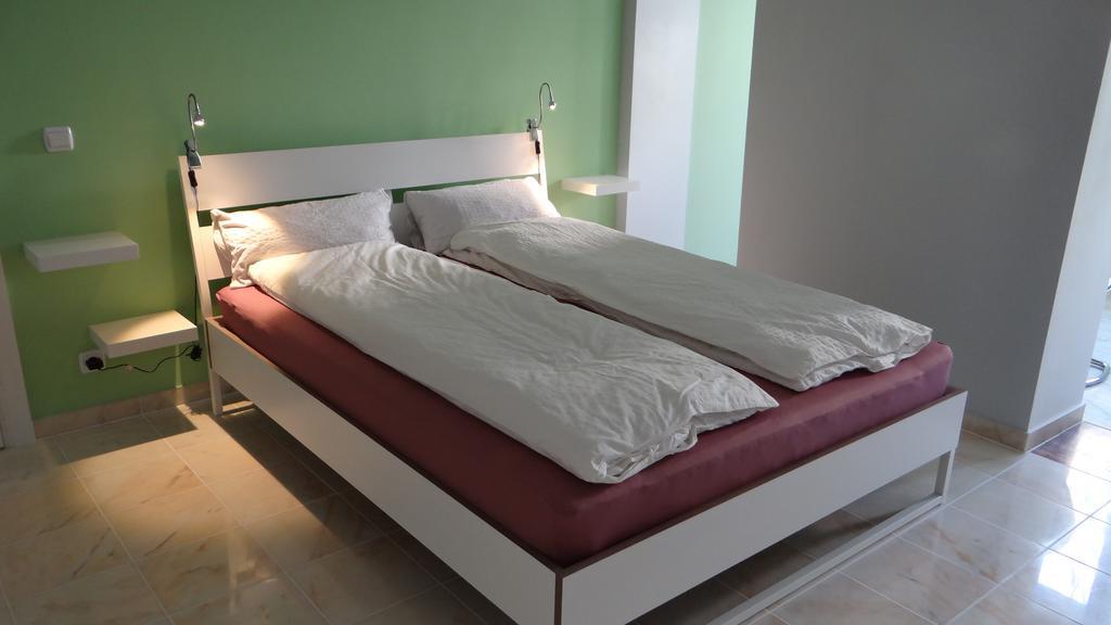 Temporary Living Apartment Бремен Екстериор снимка