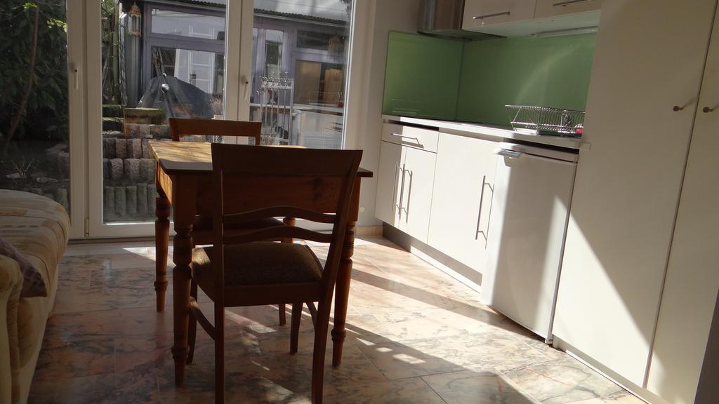 Temporary Living Apartment Бремен Екстериор снимка