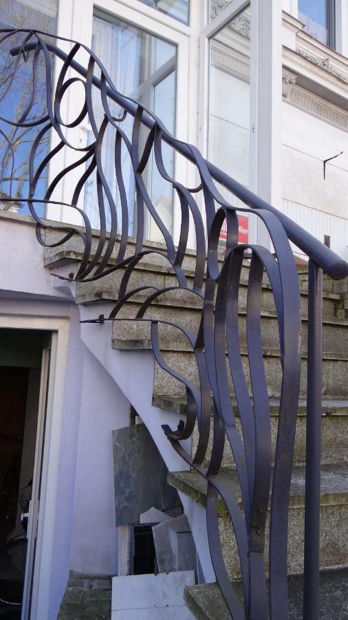Temporary Living Apartment Бремен Екстериор снимка